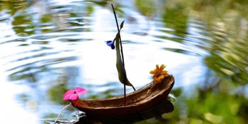 barquinho de folhas feito por crianças